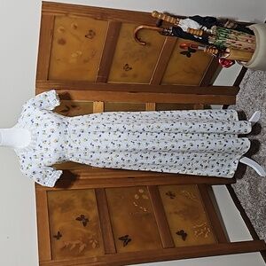 Vintage 70's Feminine Floral & Lace Maxi Dress